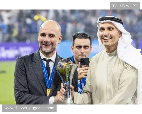 法甲年度最佳教练评选结果与执教风格解析